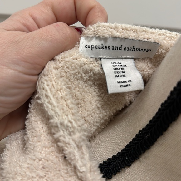 NWOT Cupcakes & Cashmere Cardigan 🧁 - Picture 2 of 5